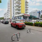 Appartamento Przy Plazy Reymonta By Renters *