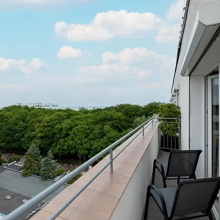 Przy Plazy Reymonta By Renters Apartment