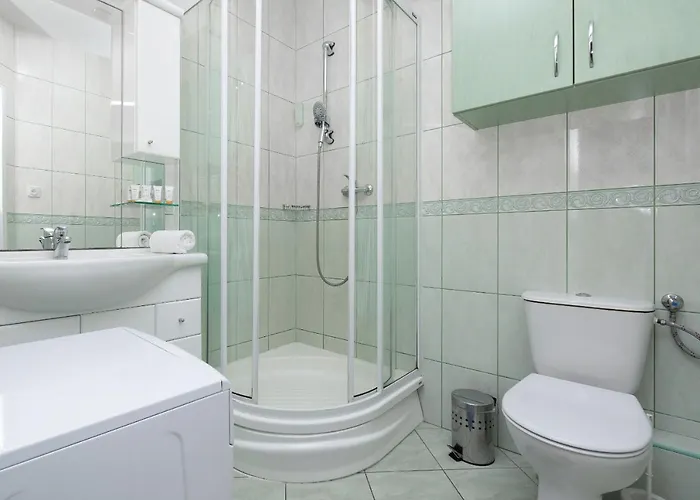 Przy Plazy Reymonta By Renters Apartment